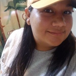 Meet your Posher, Alyssa